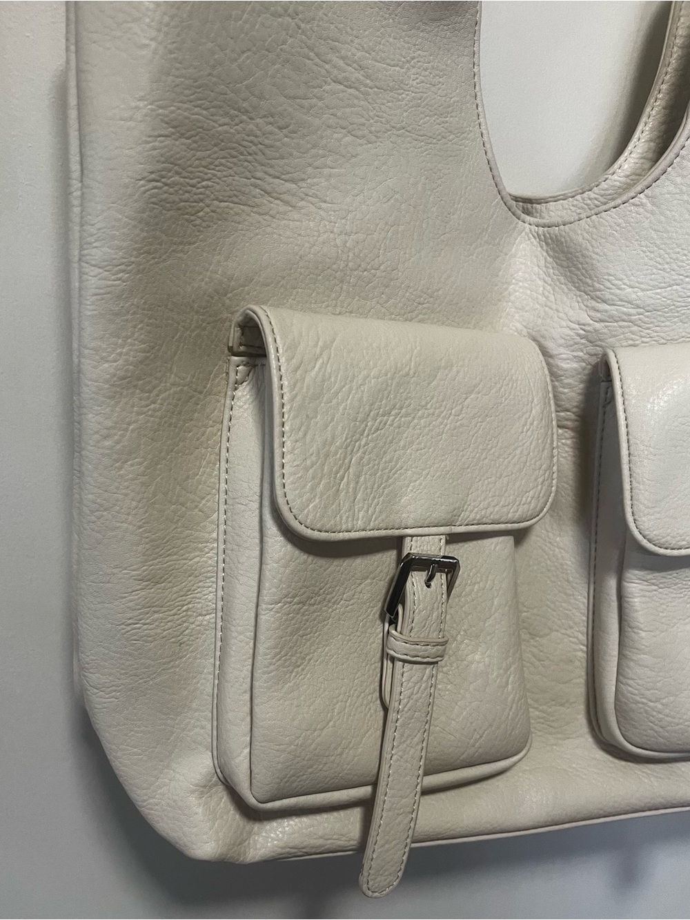 Urban Originals Cream Vegan Leather Tote Bag Large Slouchy Pocket Purse - Picture 4 of 13
